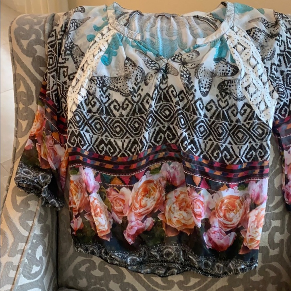 Women’s blouse